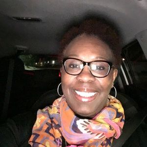 Meet your Posher, Carla